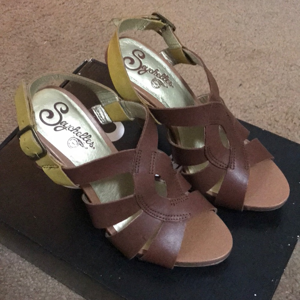 Seychelles heels